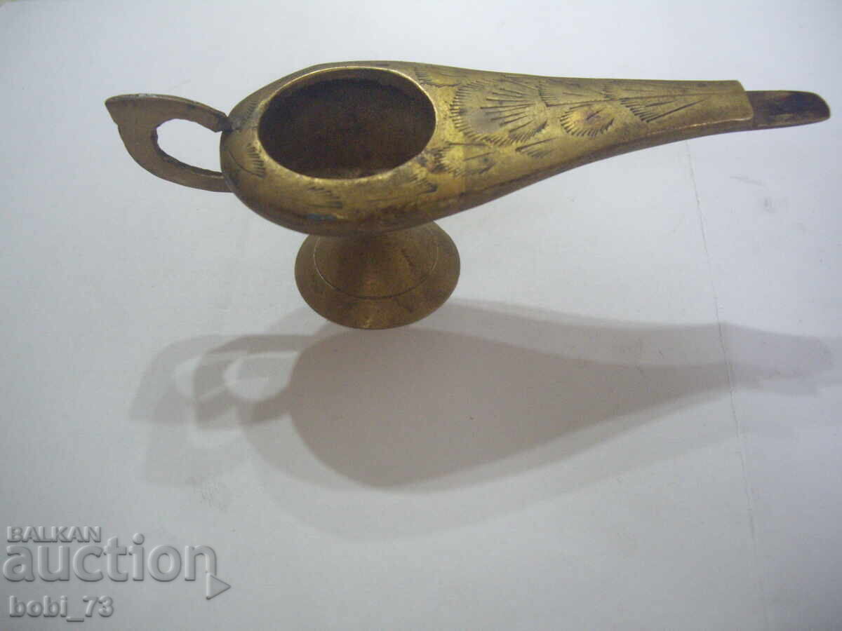 Small bronze lamp with price € 10.00 | 19.56 BGN