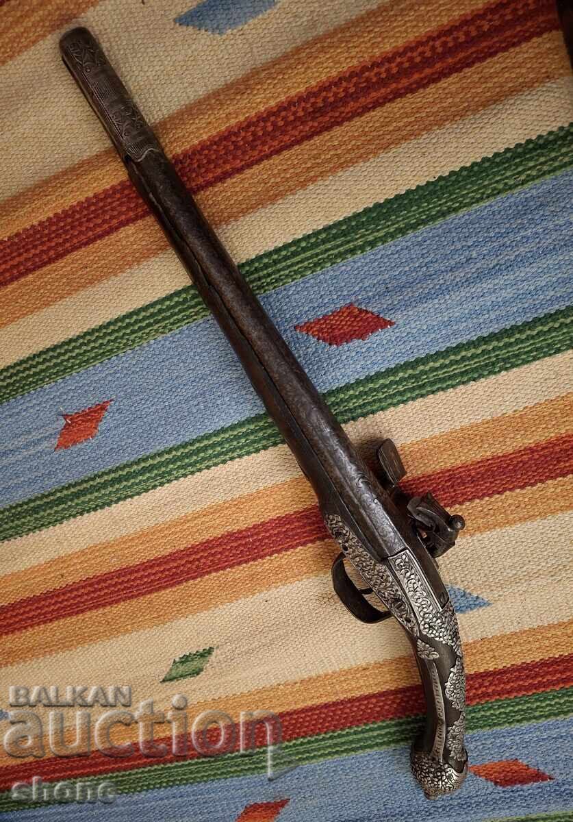 Auction  Flintlock pistol, rifle, shishane (a type of rifle), boylia (a type of rifle), flintlock rifle