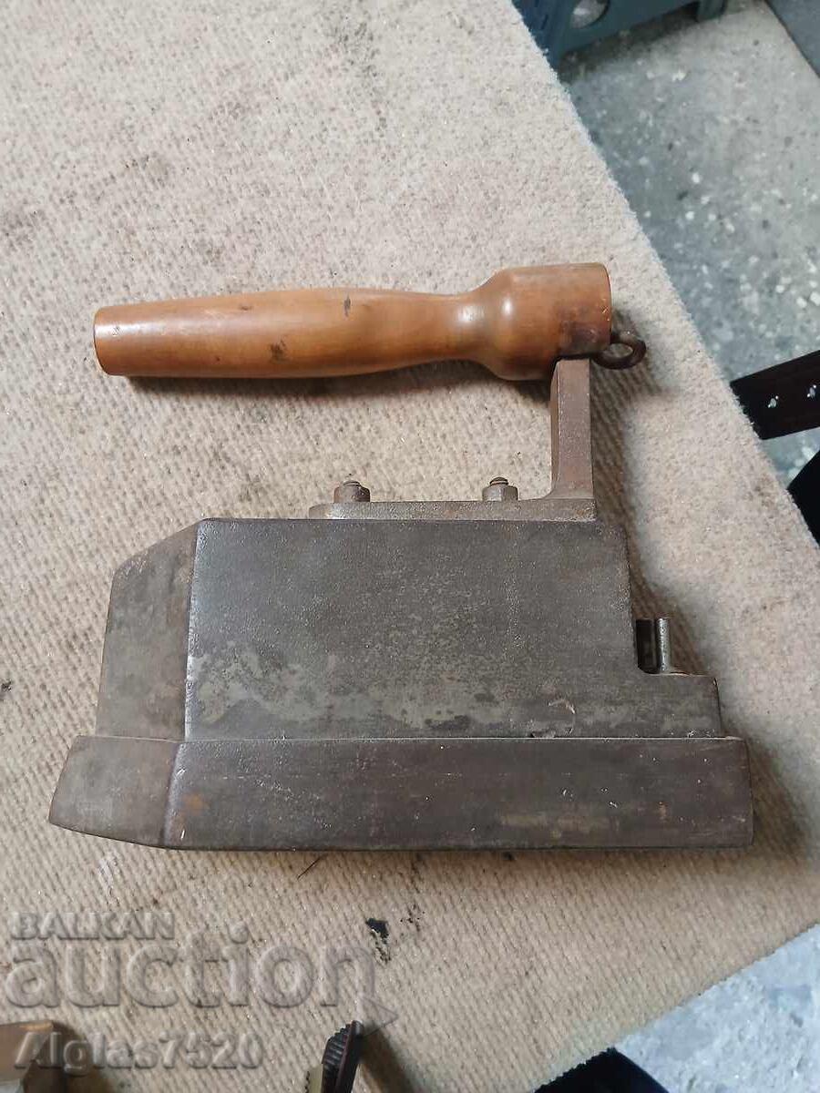 Old heavy electric cast iron iron - 5