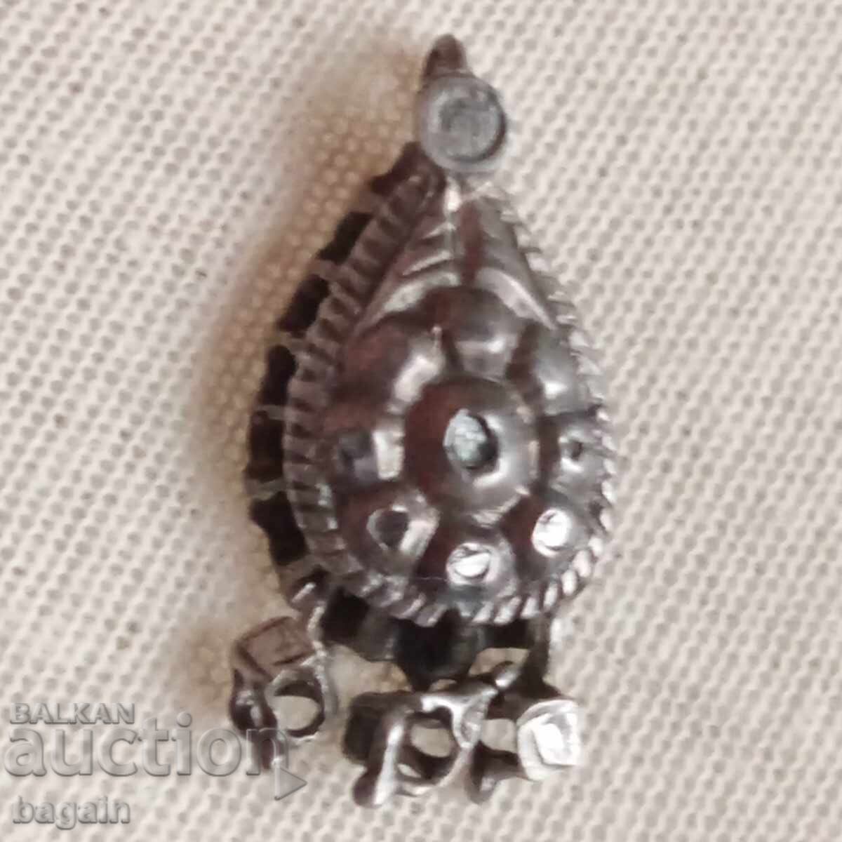 Diamond pendant Diamond pendant