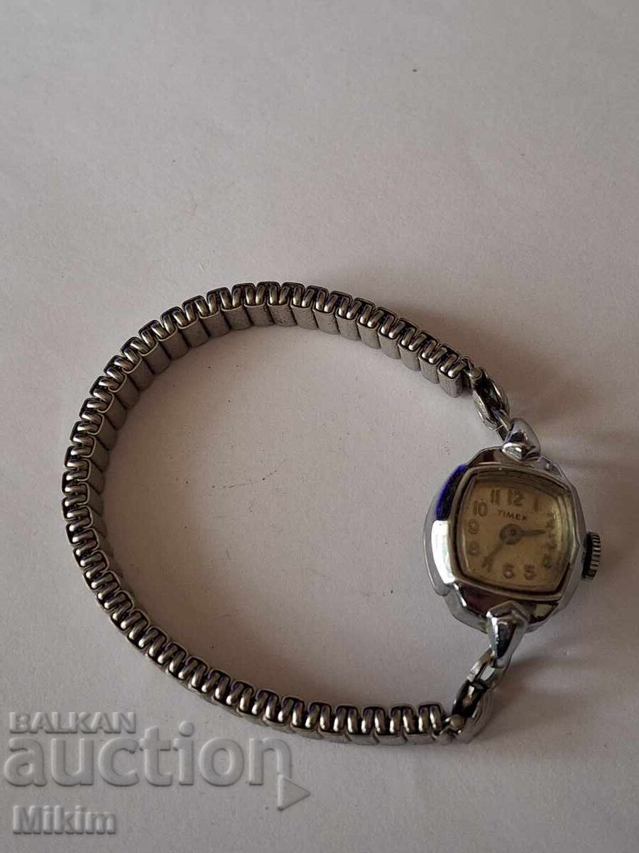 Ceas Timex cu preț € 0.44 | 0.86 BGN