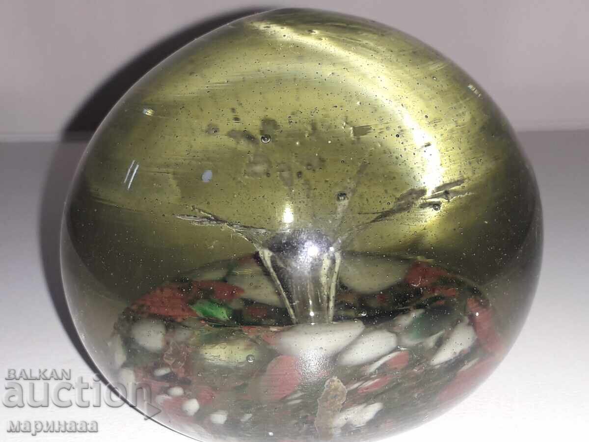 PRESPAPIER. 630 GR