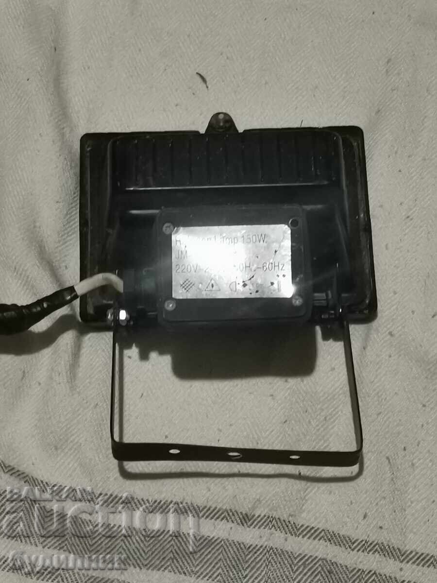 MAX 150W. Funcțional. Nu există un asemenea preț nicăieri. Preț fix. Lichidare de stoc cu preț € 4.99 | 9.76 BGN