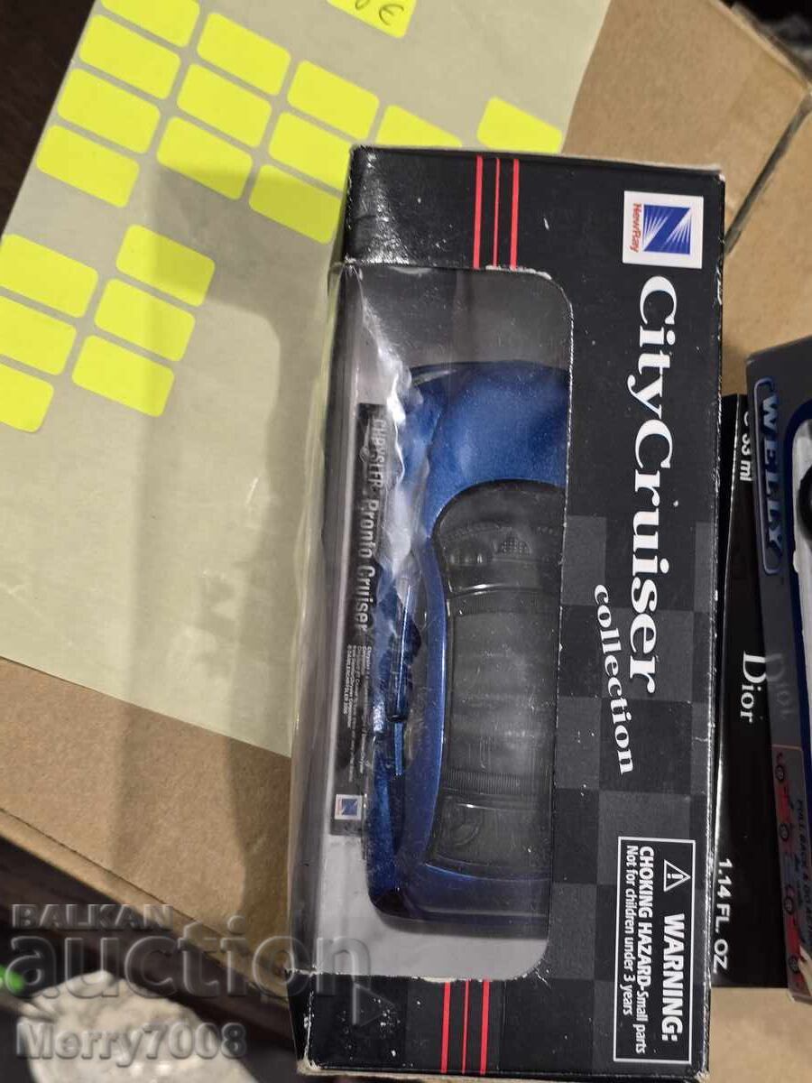 Model Chrysler Pronto Cruiser, scară 1:32, !!! cu preț € 10.00 | 19.56 BGN Model Chrysler Pronto Cruiser, scară 1:32, !!! cu preț € 10.00 | 19.56 BGN