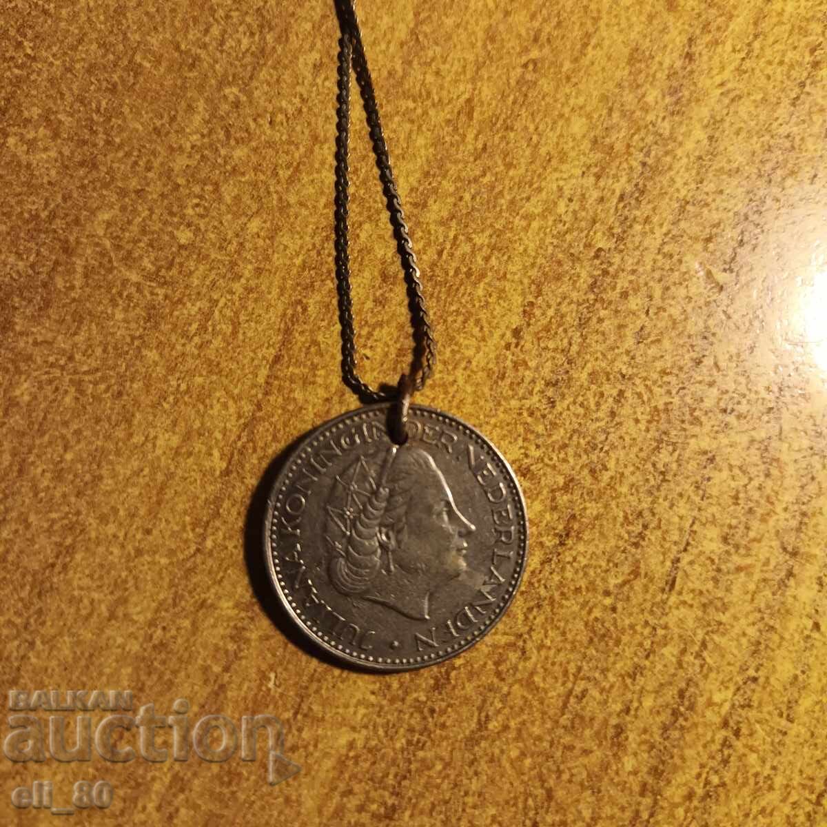 παλιό νόμισμα του 1969 μεταποιημένο σε κολιέ - 7