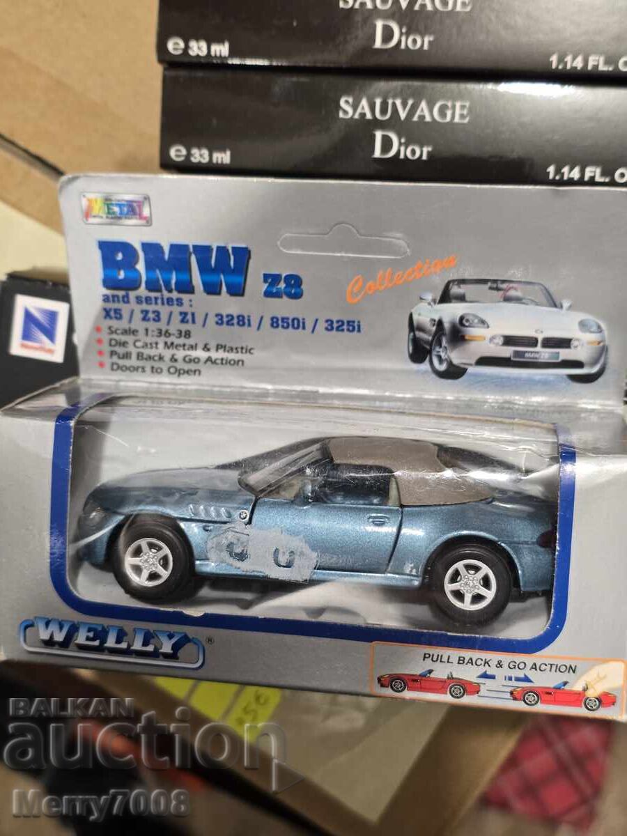 BMW Z8 de la marca Welly, scară 1:36–38