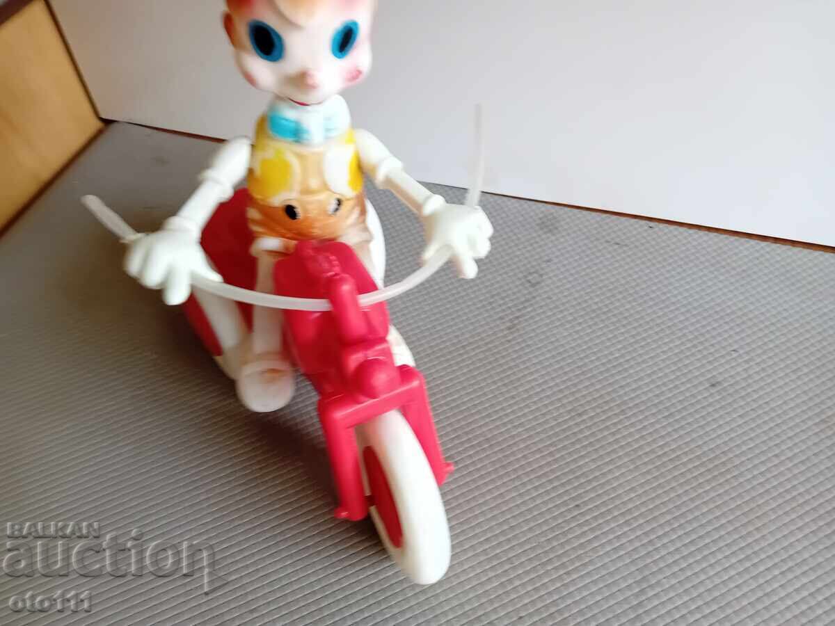 Livrarea JUCĂRIE VECHE - PINOCCHIO, BURATINO