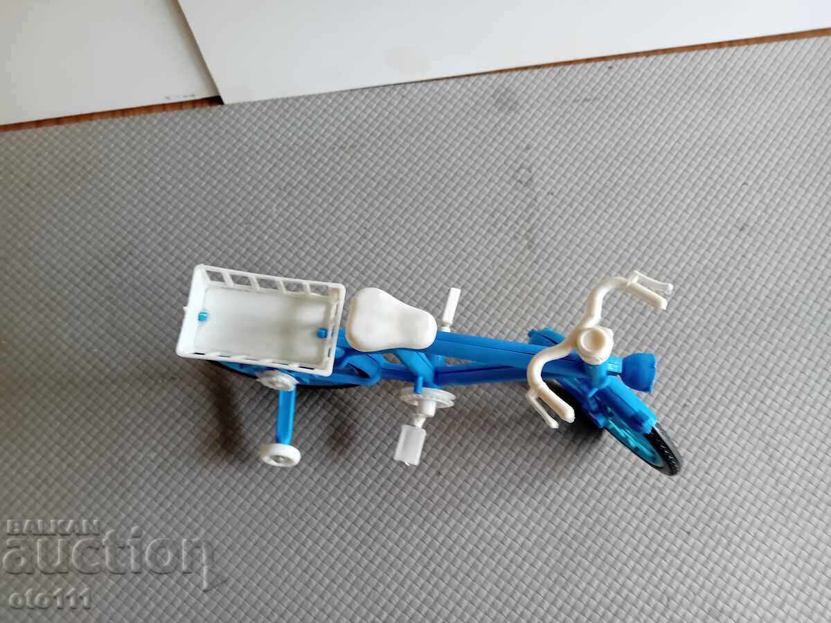JUCĂRIE VECHE - BICICLETĂ cu preț € 10.00 | 19.56 BGN