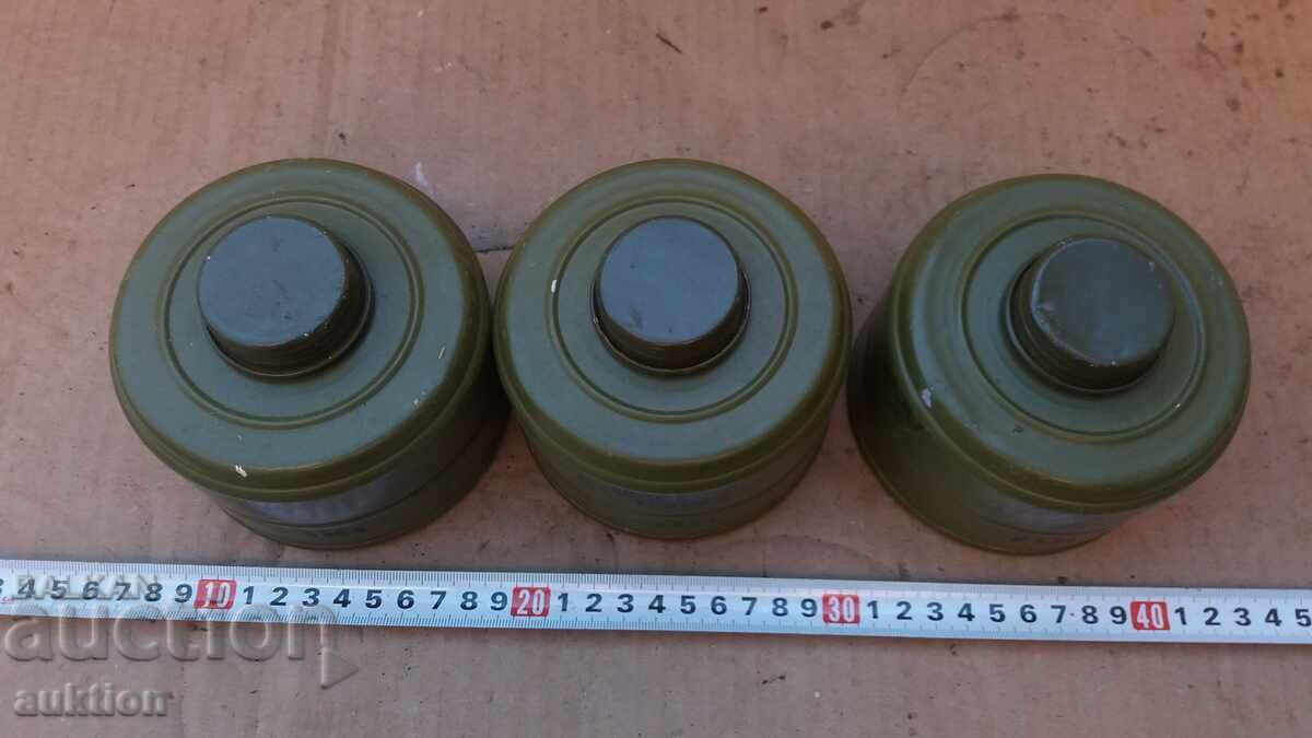 Delivery of LOT OF 3 GAS MASK FILTERS Delivery of LOT OF 3 GAS MASK FILTERS