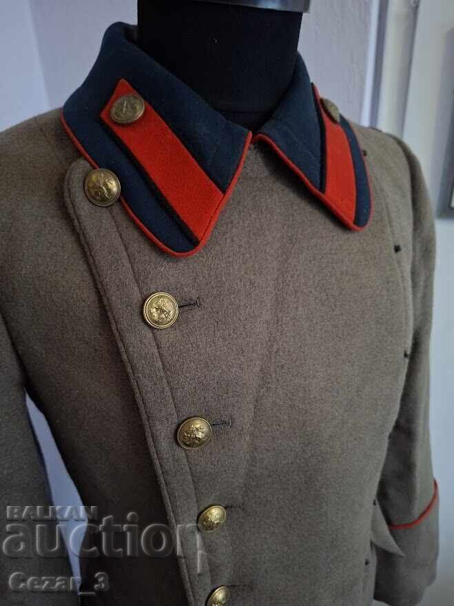 Mantou de ofițer regal model M27; Regatul Bulgariei cu preț € 220.00 | 430.28 BGN