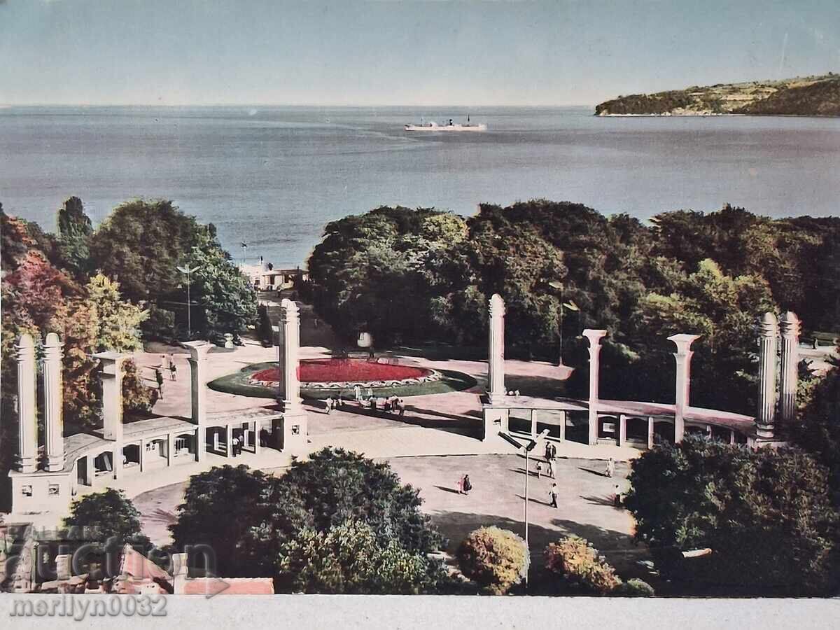 Снимка пощенска картичка Варна 1960г Морската градина Снимка пощенска картичка Варна 1960г Морската градина