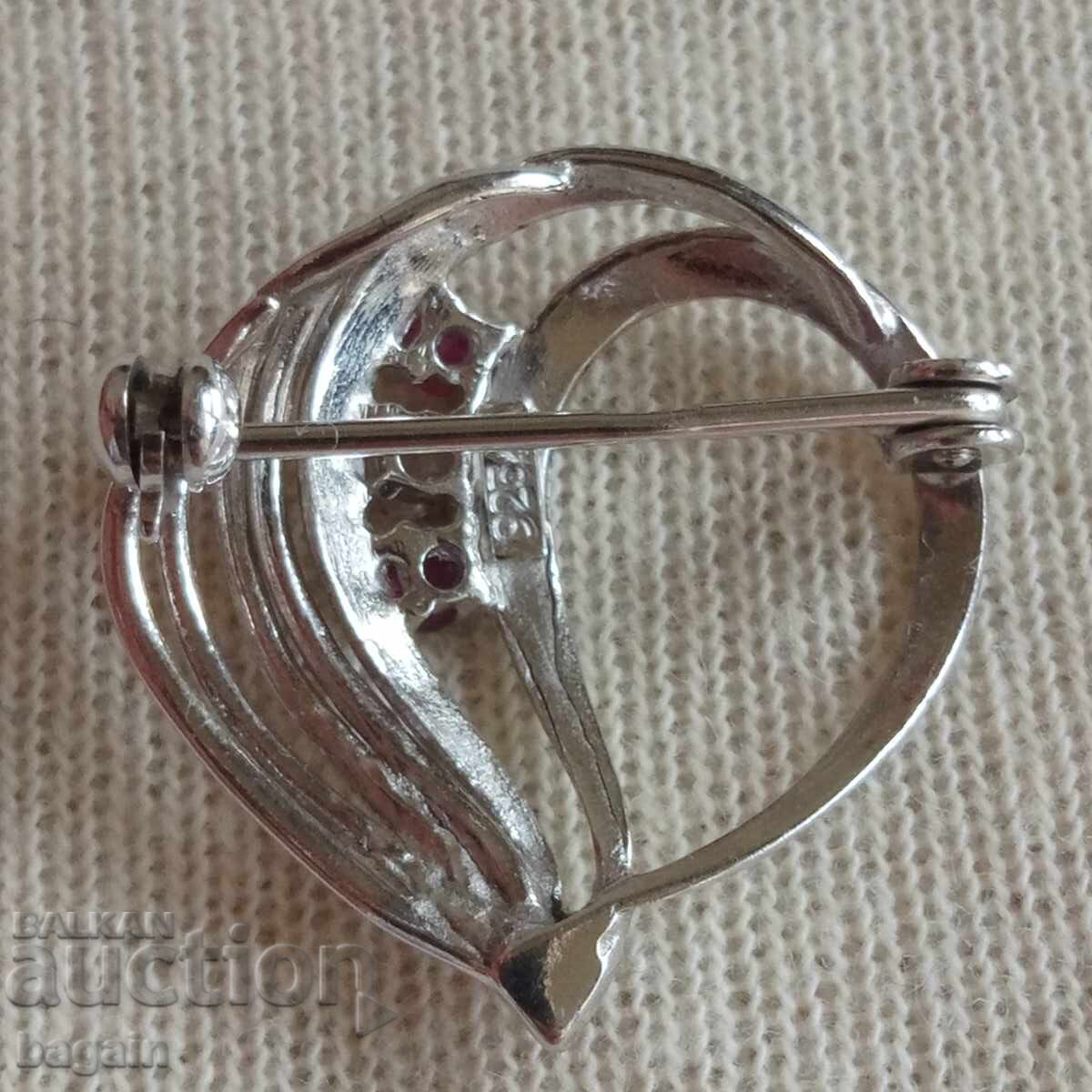 Brooch with rubies with price € 25.00 | 48.90 BGN