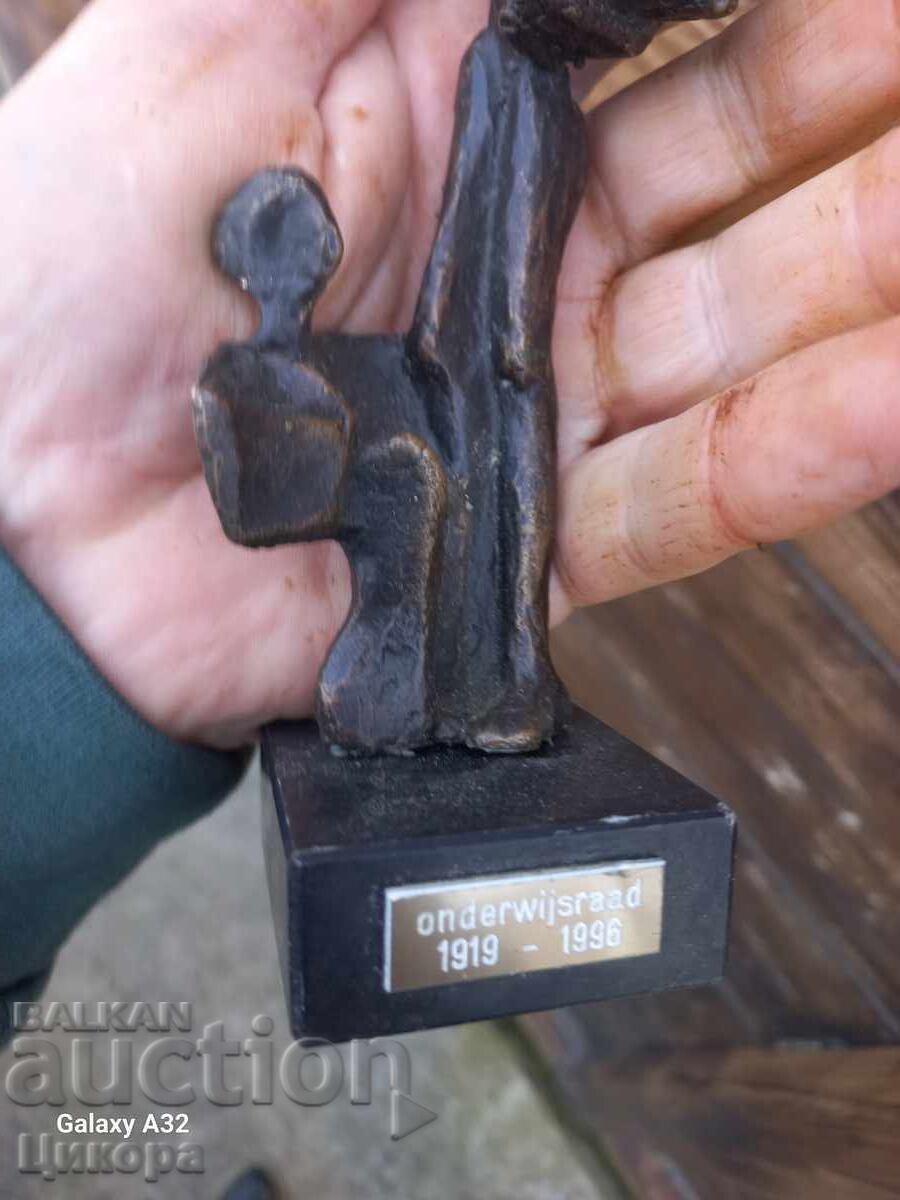 Licitație PLASTICĂ DIN BRONZ STATUETĂ FIGURINĂ