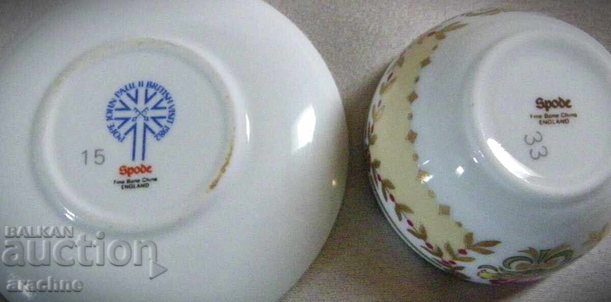 Delivery of 2 collectible memorial sets
