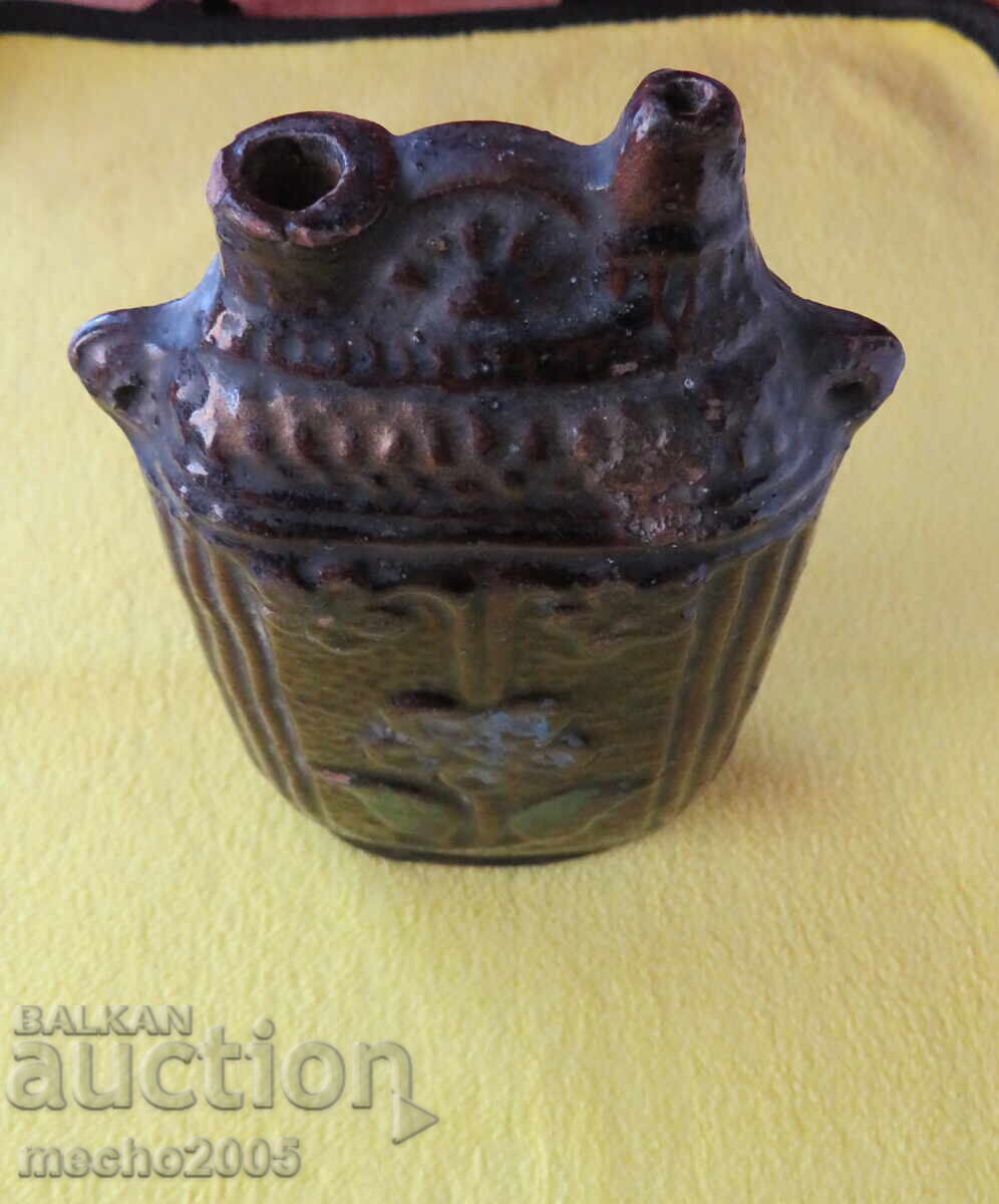 VAS CERAMIC FOARTE VECHI, BÂRDUCI, PINTĂ cu preț € 19.00 | 37.16 BGN
