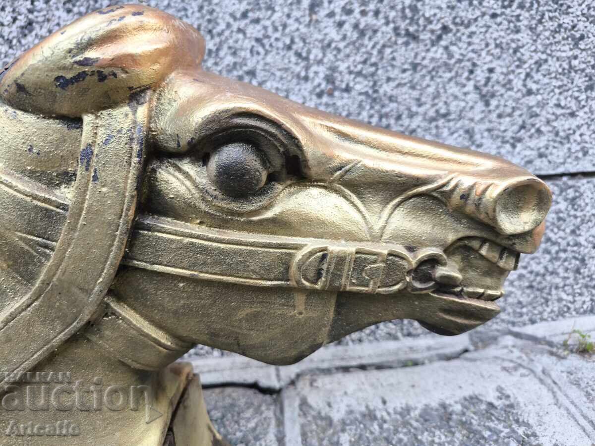 Livrarea CAP DE CAL ART DECO MASIV – FONTĂ