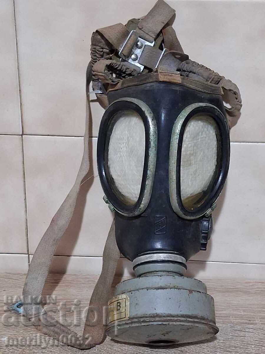 German gas mask WW1 WW2