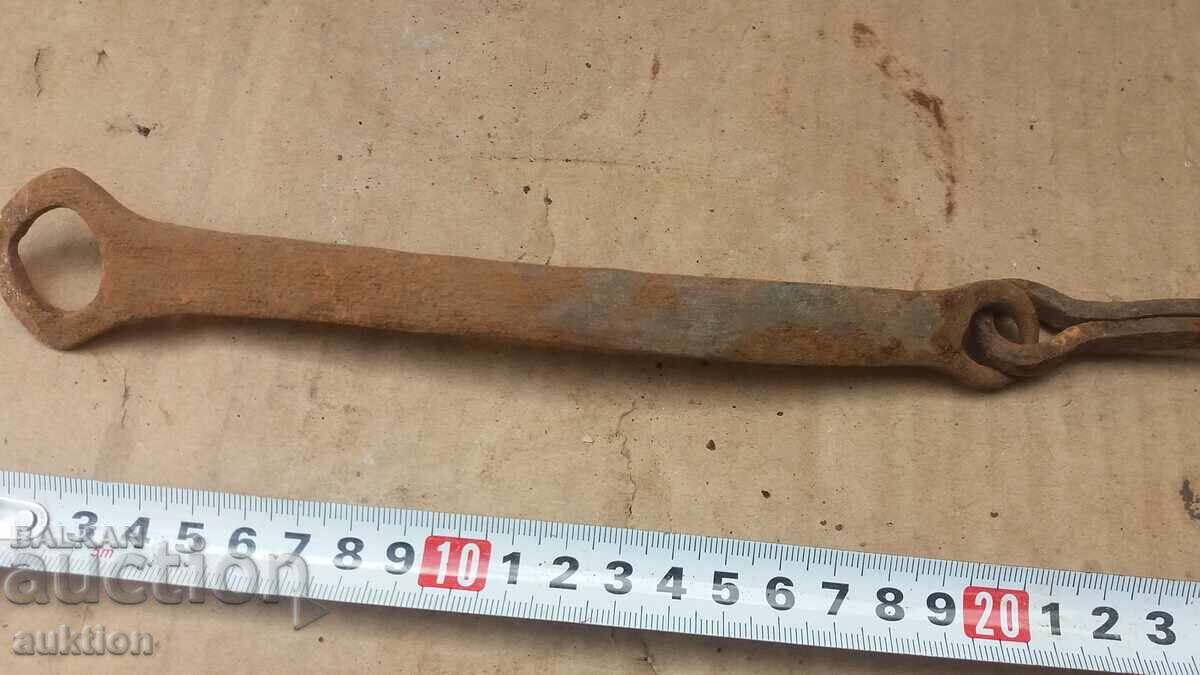 Παράδοση ΚΛΕΙΔΑΡΙΑ ΠΥΛΗΣ ΣΦΥΡΗΤΟ ΑΝΑΓΕΝΝΗΣΗΣ