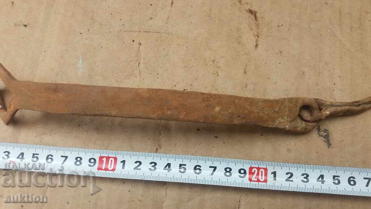 Доставка на КОВАНА ВЪЗРОЖДЕНСКА ЗАКЛЮЧАЛКА ЗА ПОРТА Доставка на КОВАНА ВЪЗРОЖДЕНСКА ЗАКЛЮЧАЛКА ЗА ПОРТА