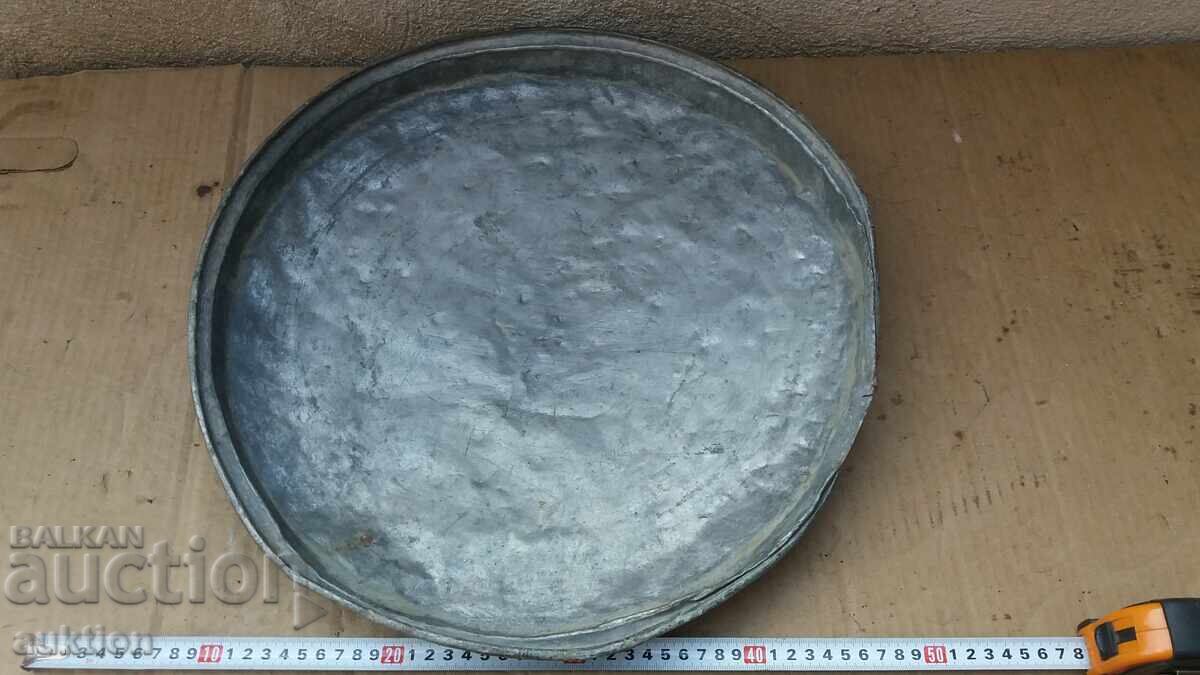 Licitație TAVĂ DIN FIER FORJAT ÎN STILUL RENAȘTERII BULGARE, TAVĂ, PLATOU Licitație TAVĂ DIN FIER FORJAT ÎN STILUL RENAȘTERII BULGARE, TAVĂ, PLATOU