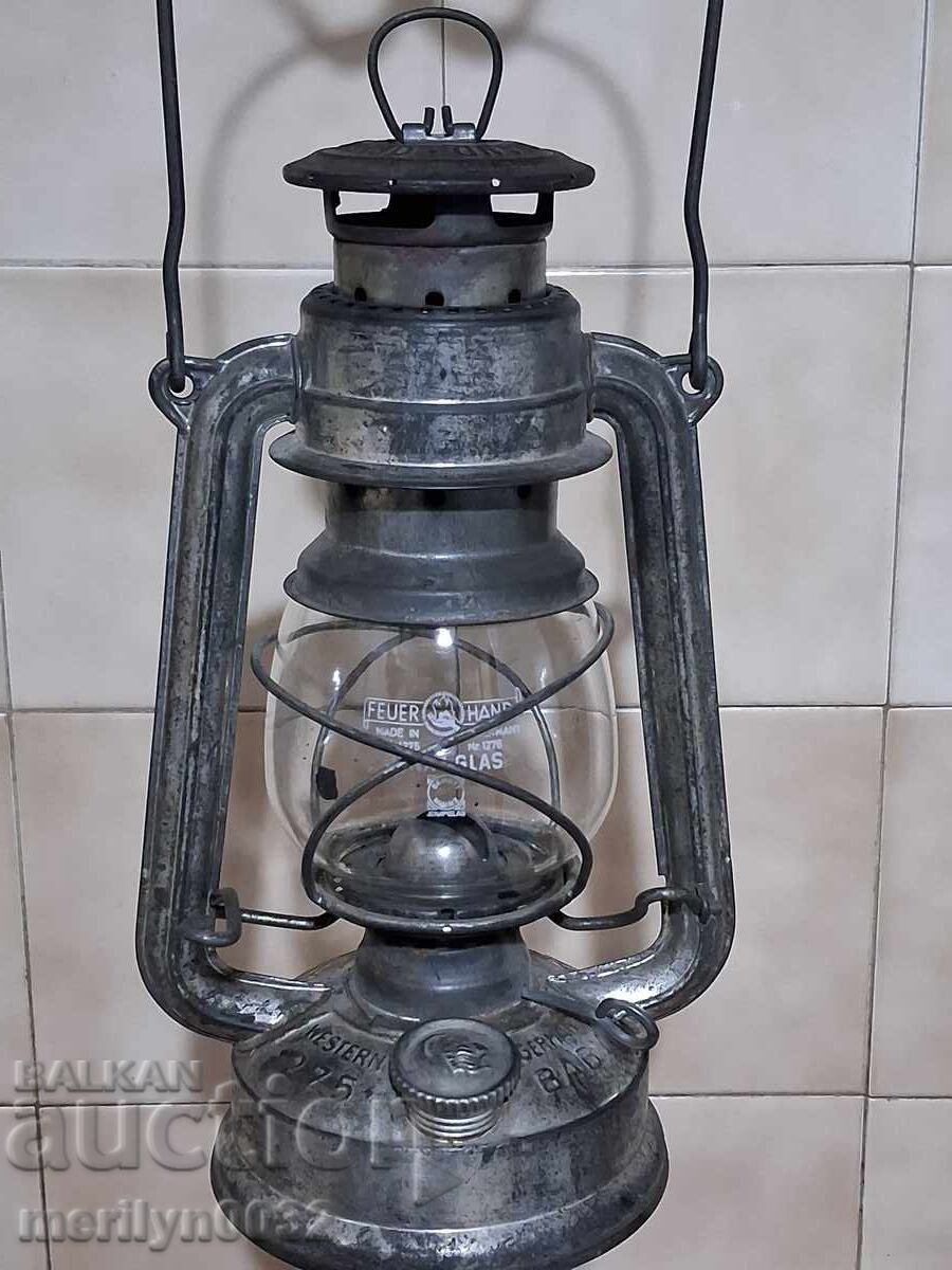 Veche lanternă germană, lampă, lampă reflector Veche lanternă germană, lampă, lampă reflector