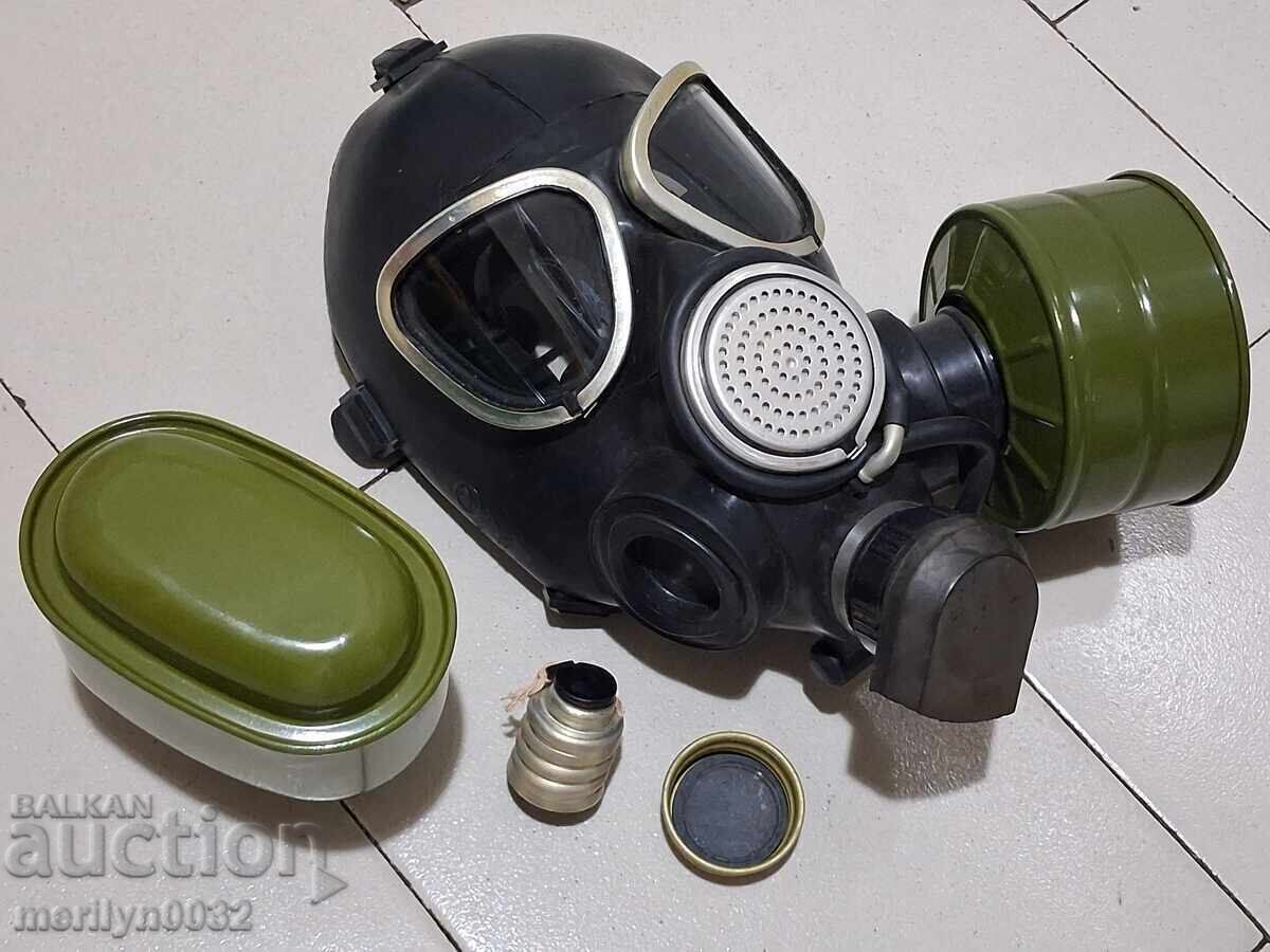 Licitație Mască de gaze rusească cu bidon, model 1984, URSS târziu Licitație Mască de gaze rusească cu bidon, model 1984, URSS târziu