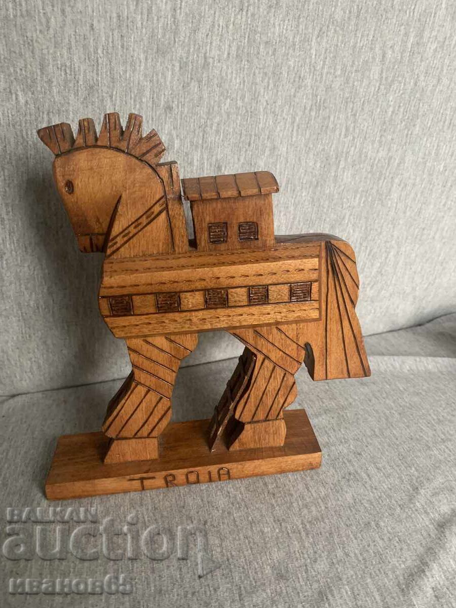 дървена фигура дървена фигура
