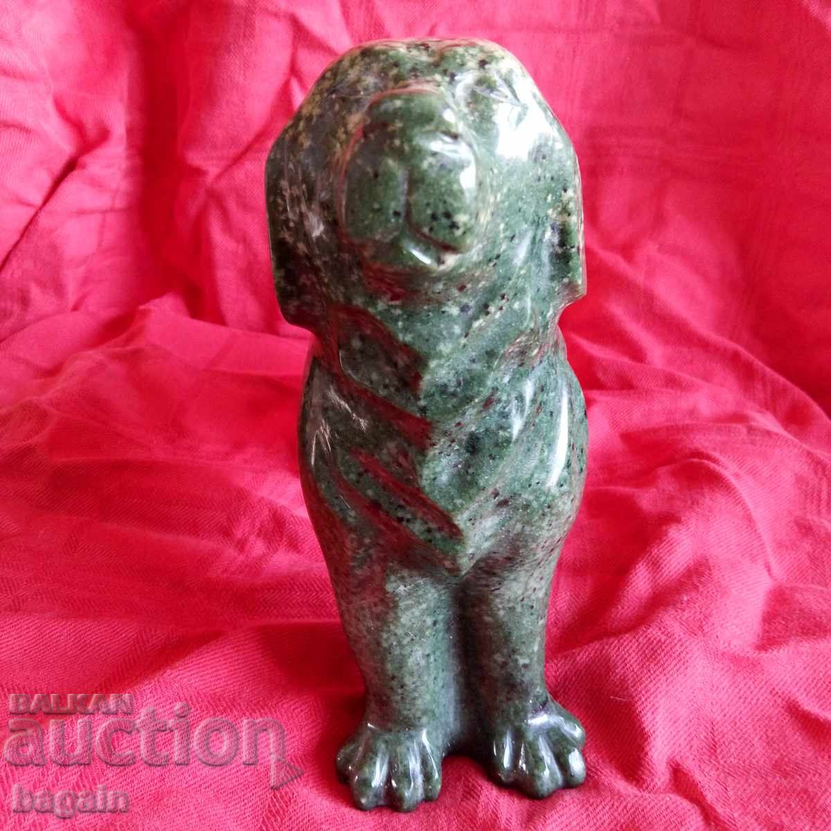 Statuetă rusească. Jasp verde de Ural cu preț € 200.00 | 391.17 BGN