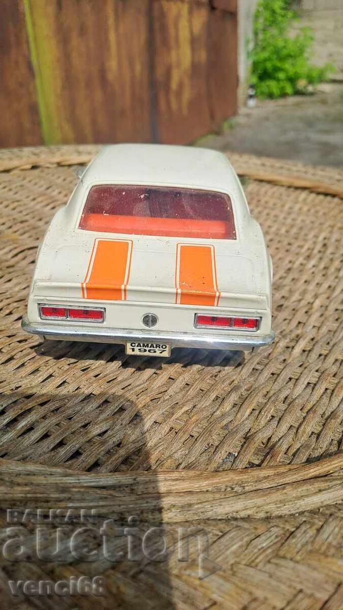 Livrarea CHEVROLET CAMARO Z28 - 1/18