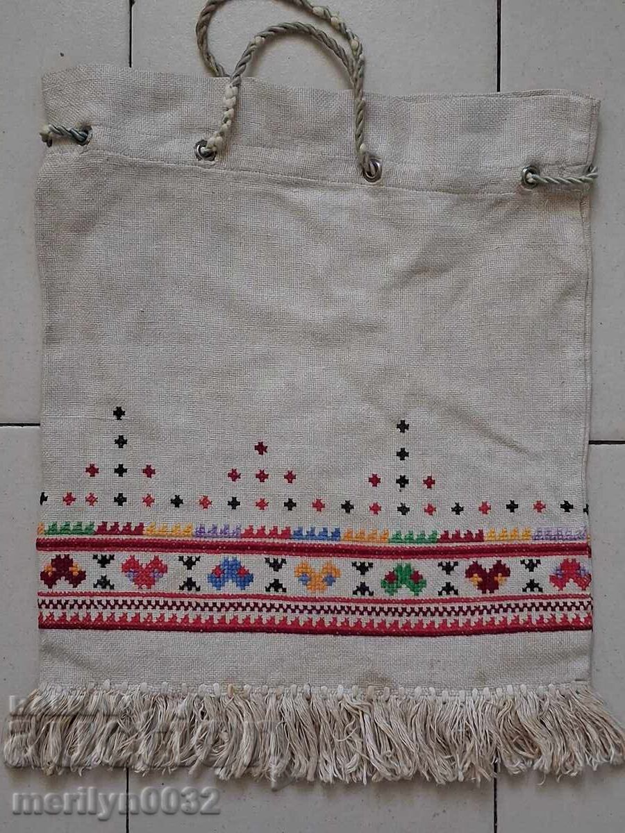 Geantă veche țesută cu broderie