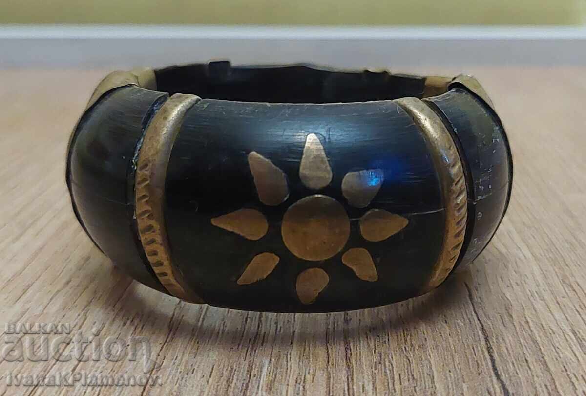Retro bracelet for connoisseurs