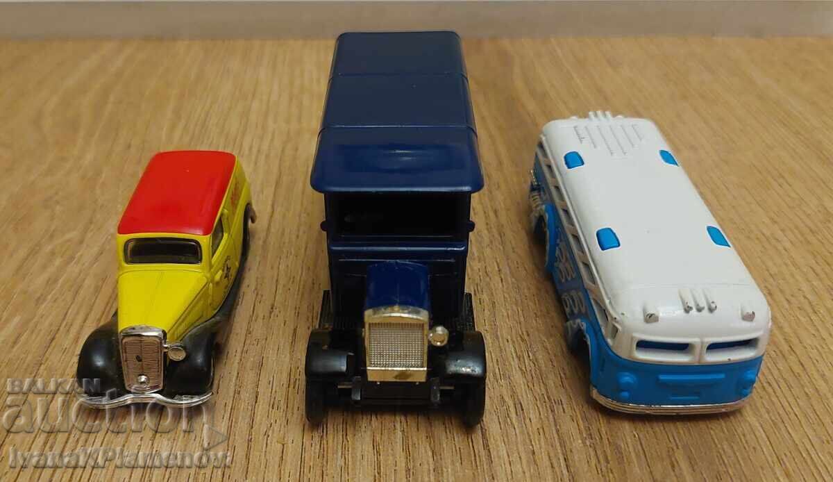 Licitație Cărucioare pentru colecționari 3 bucăți