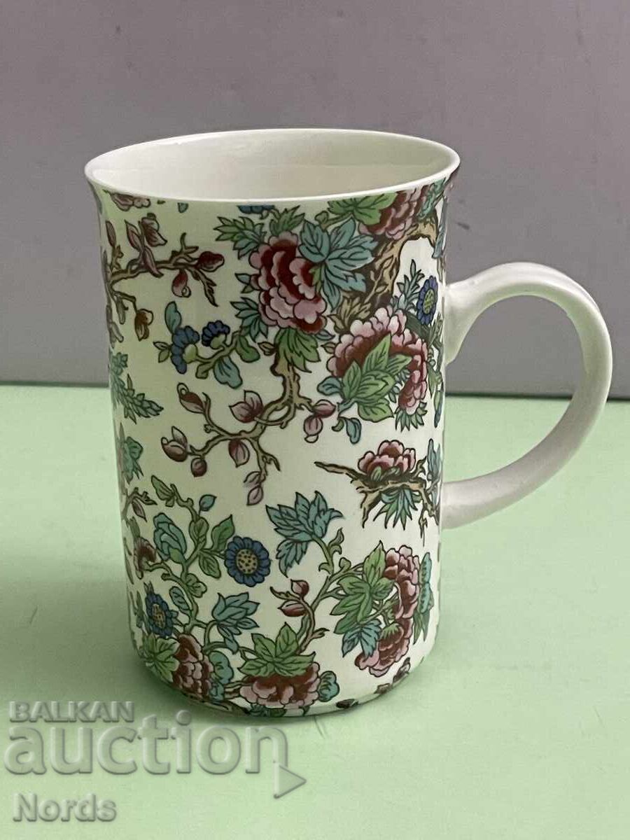 Cană din porțelan frumos Mug