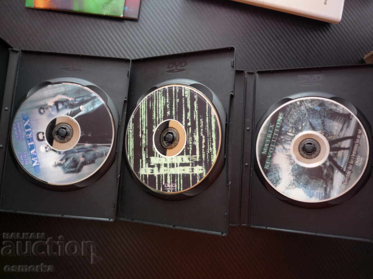 The Matrix 1-3 DVD film Film emblematic Keanu Reeves acțiune cu preț € 12.00 | 23.47 BGN