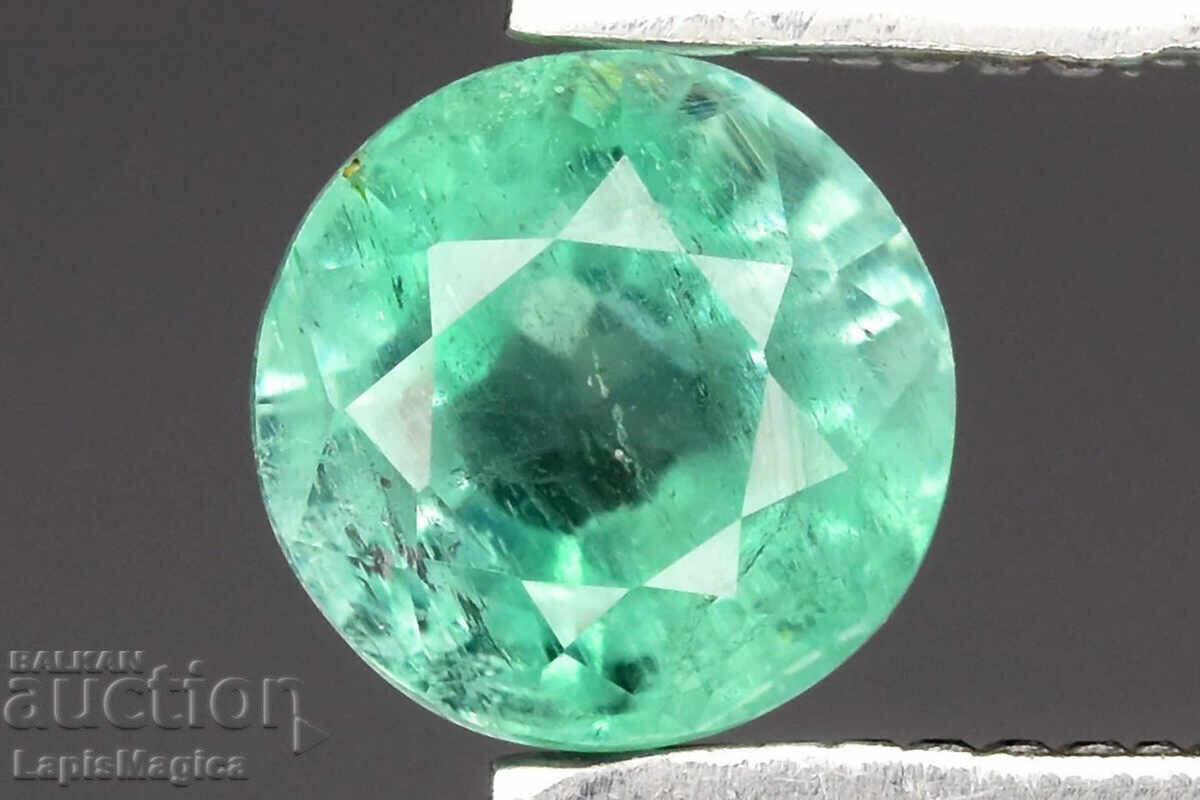 Natural green emerald from Nigeria 0.46ct 4.5mm round Natural green emerald from Nigeria 0.46ct 4.5mm round