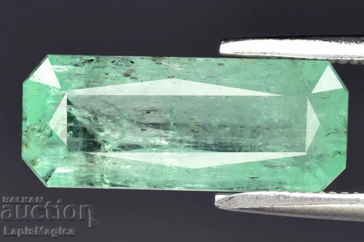 Smarald verde natural din Nigeria 2.97ct 13.8x5.5mm octogon