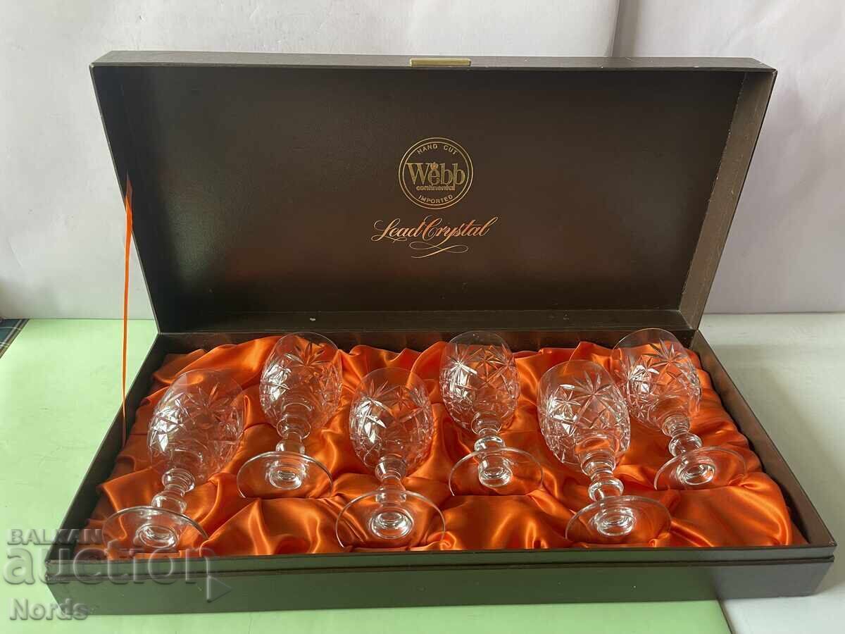 Crystal tableware set in a box