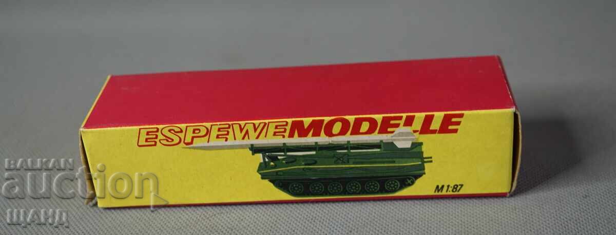 Licitație ESPEWE MODELLE Cutie de la un model de tanc de jucărie german