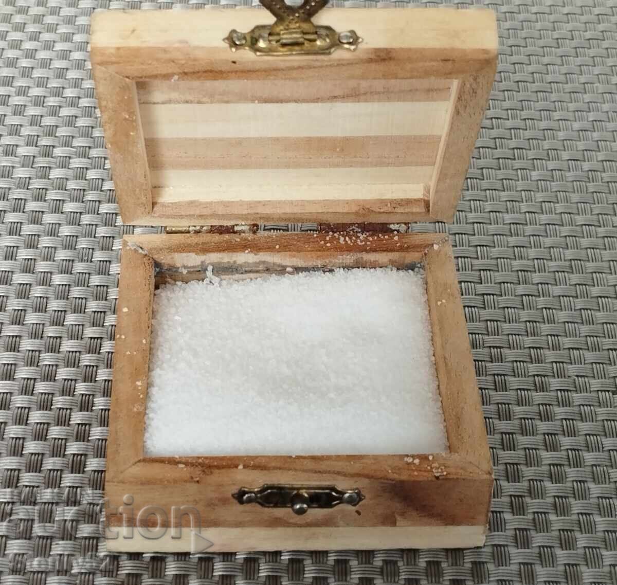 Cutie mini din lemn, solniță 7/7/3 cm cu preț € 5.00 | 9.78 BGN