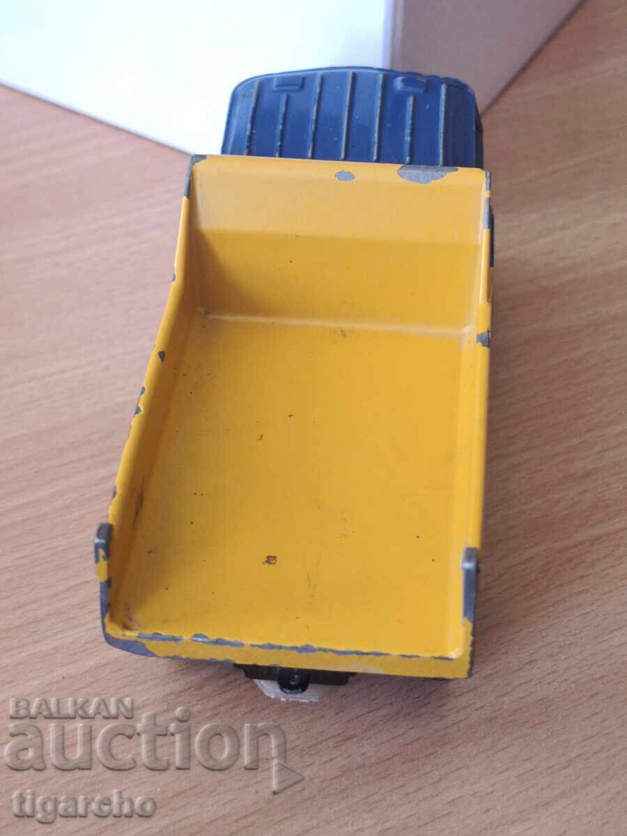 Licitație Camion metalic MAZ