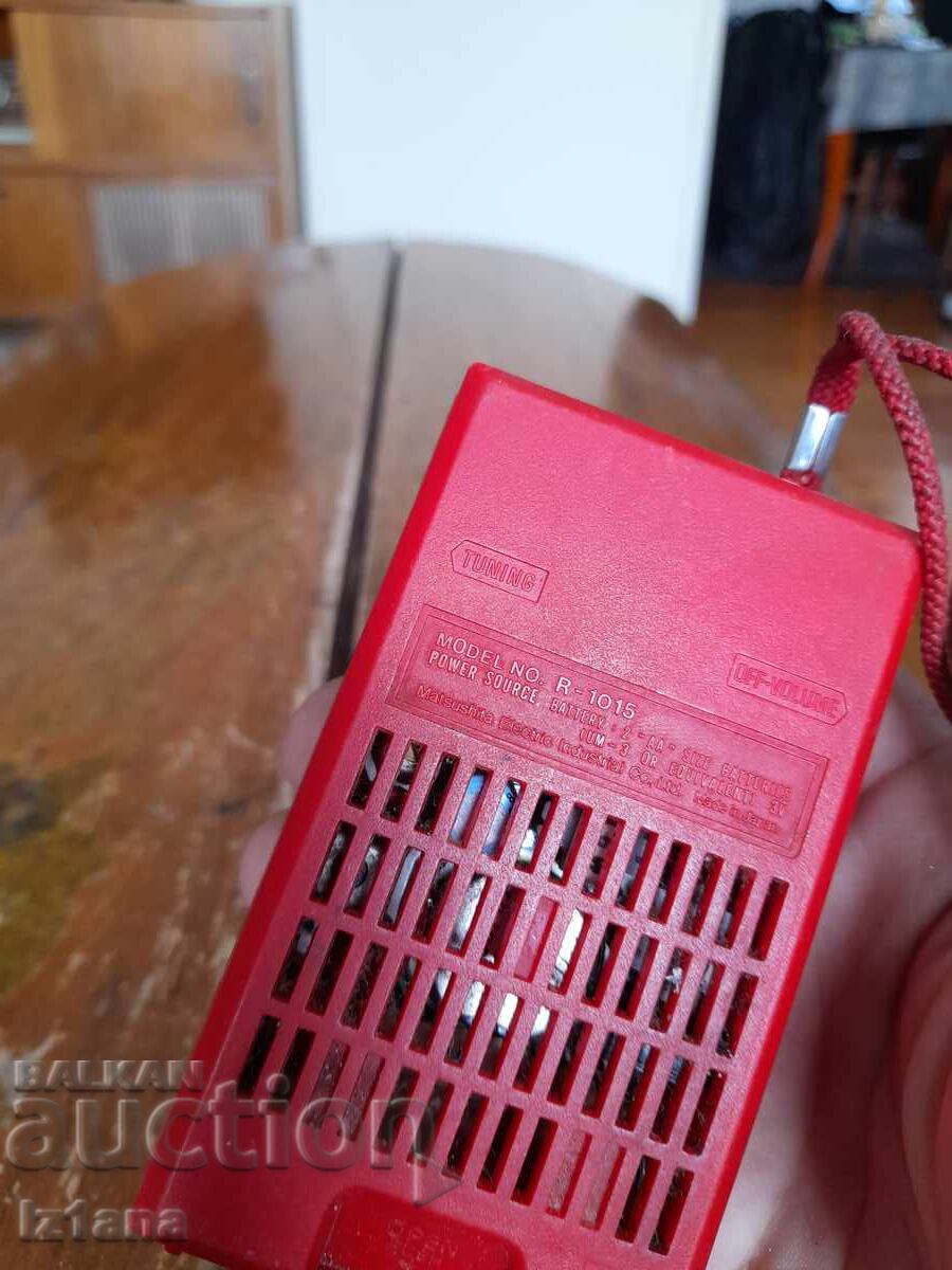 Delivery of Vintage radio, National Panasonic R-1015 radio receiver