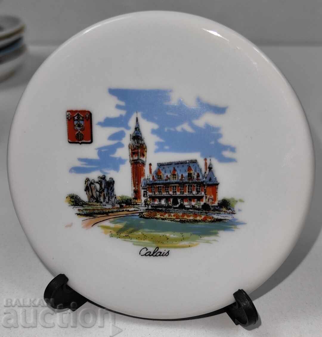 SMALL COLLECTIBLE PORCELAIN PLATE WITH STAND