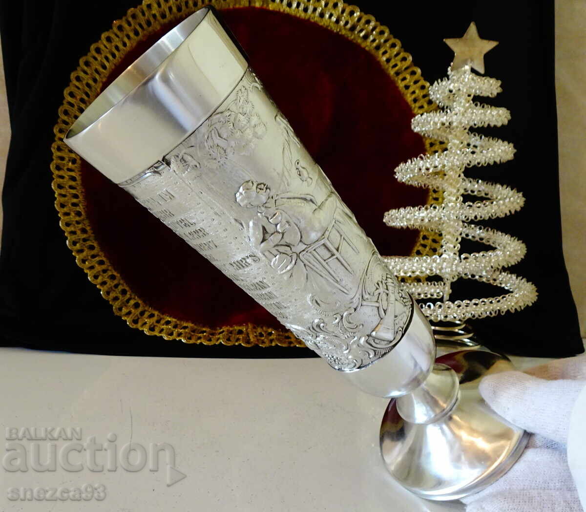 Licitație Cană din cositor 21 cm, cântec de dragoste, nuntă de cositor Licitație Cană din cositor 21 cm, cântec de dragoste, nuntă de cositor