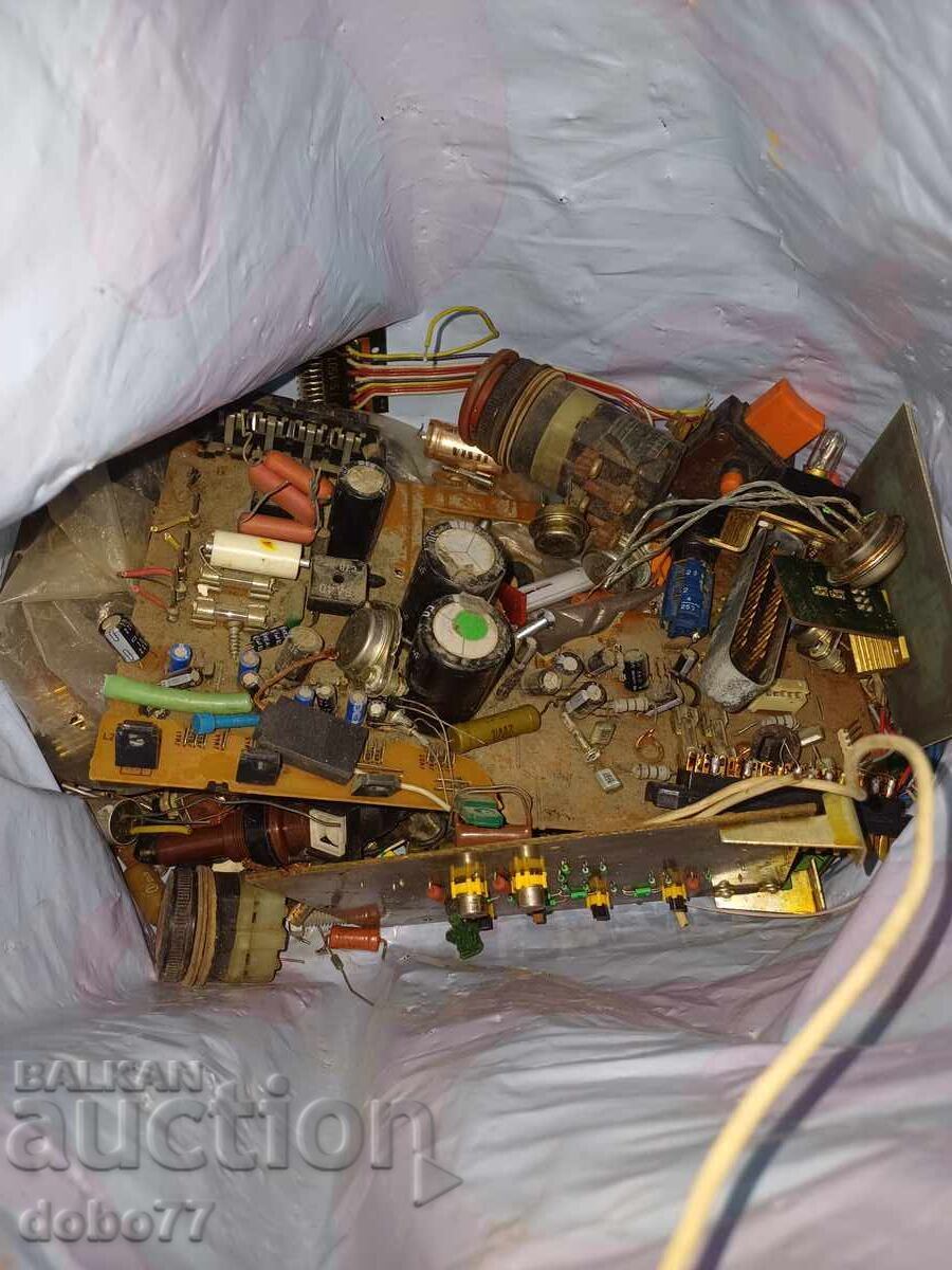 Auction  Mega Lot Electronics, E-scrap, transistors, relays, and others
