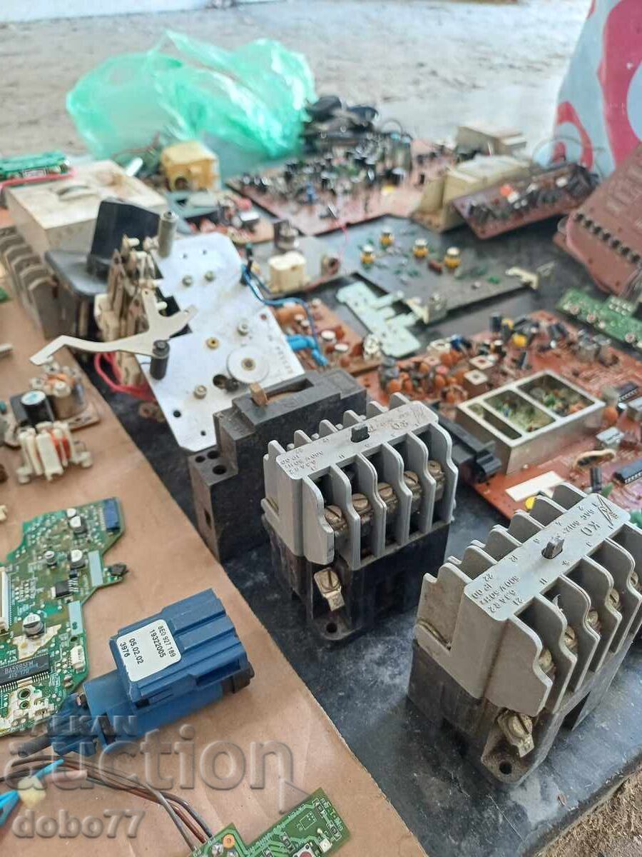 Mega Lot Electronics, E-scrap, transistors, relays, and others - 8
