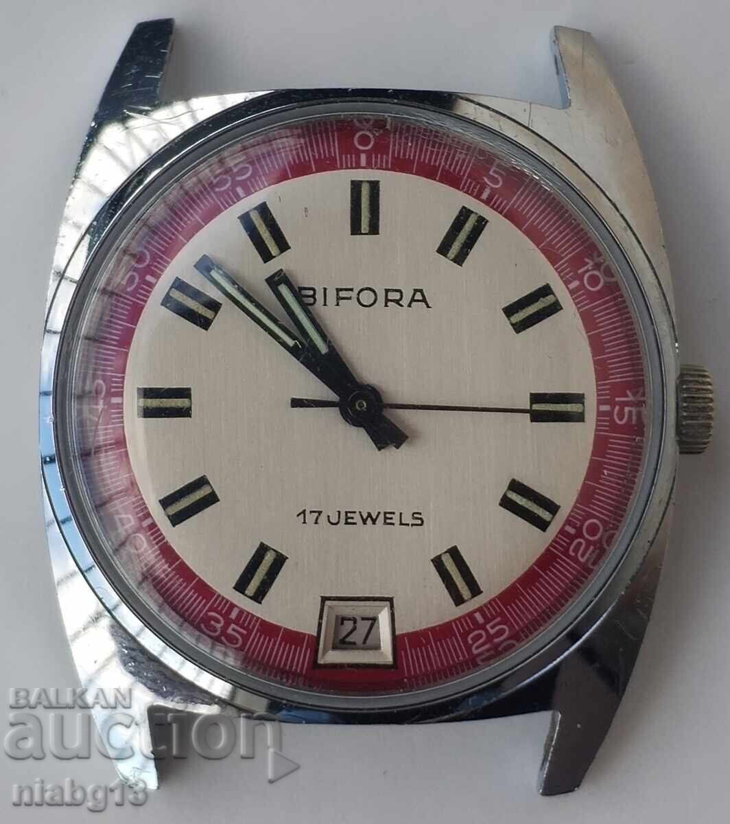 Bifora