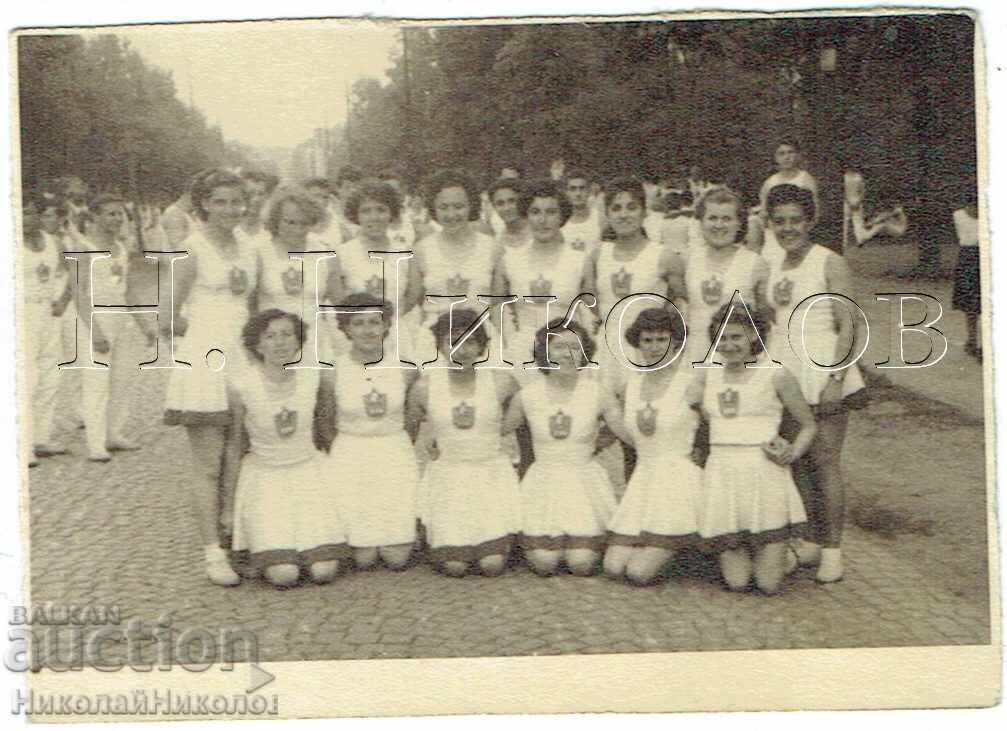 1 MAĬ 1952 MALKA STARA SNIMKA SOFIYA STUDENTKI VŬV VUF ZH644