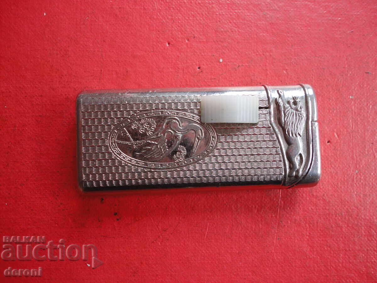 Delivery of Lighter automatic knife
