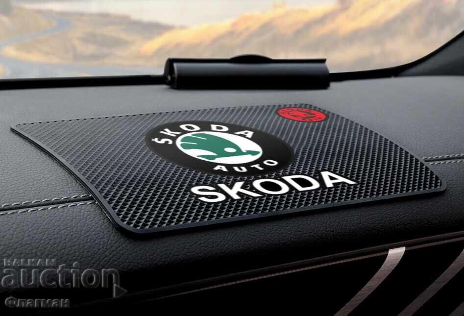 Dashboard mat for Skoda