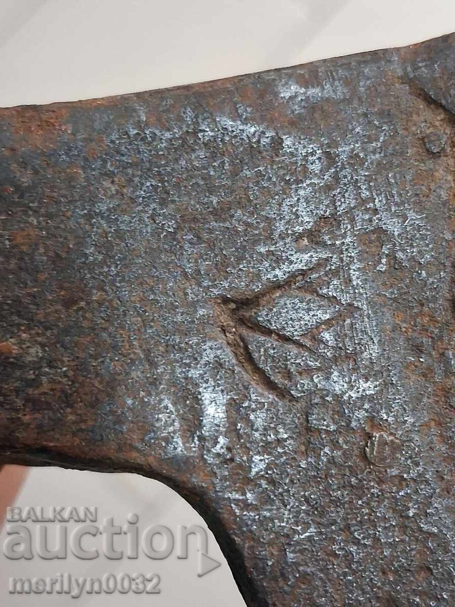 Topor vechi cu ștampilă, secure, satâr, toporișcă fără coadă - 5